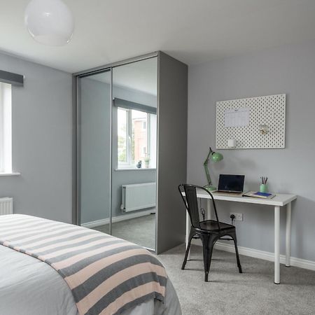 Coventry Jlr Guest House Extérieur photo